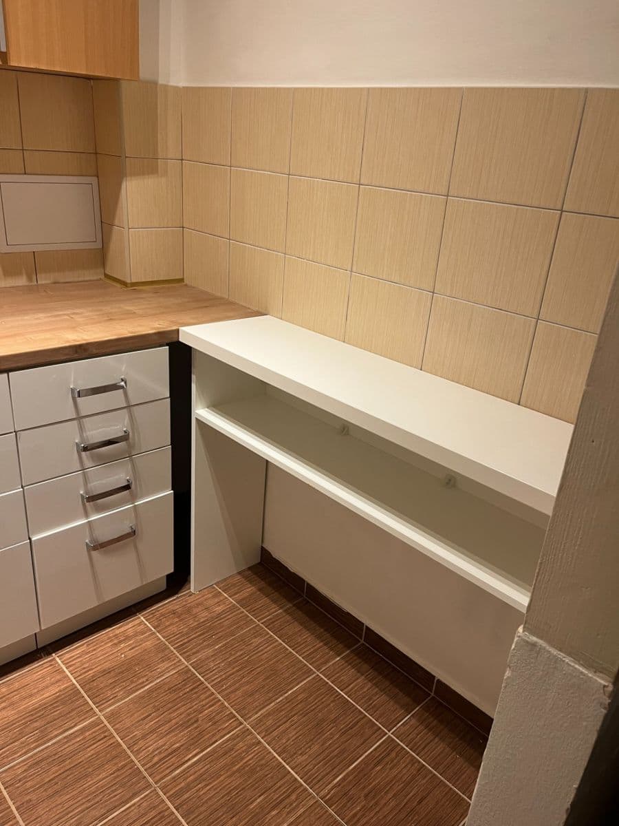 Prenájom bytu 1-izbový 32 m², Na Rokytce, Praha, Praha Prenájom bytu 1-izbový 32 m², Na Rokytce, Praha, Praha