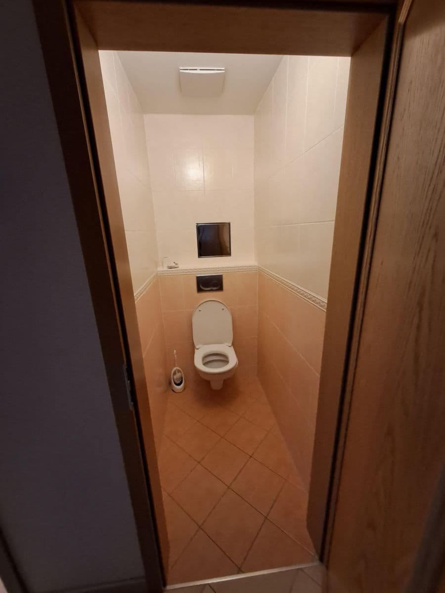 Prenájom bytu 2-izbový 54 m², Osadní, Praha, Praha Prenájom bytu 2-izbový 54 m², Osadní, Praha, Praha