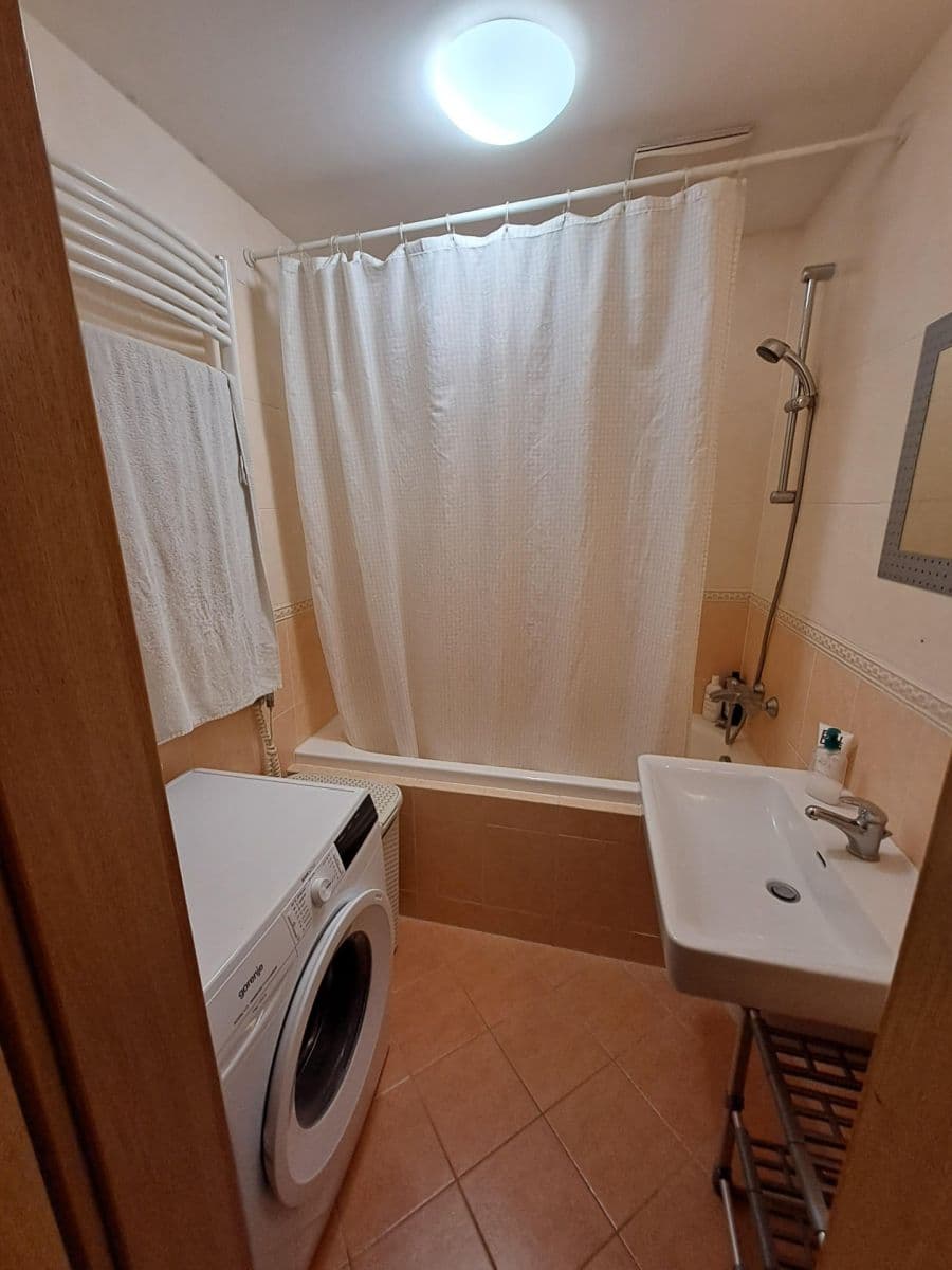 Prenájom bytu 2-izbový 54 m², Osadní, Praha, Praha Prenájom bytu 2-izbový 54 m², Osadní, Praha, Praha