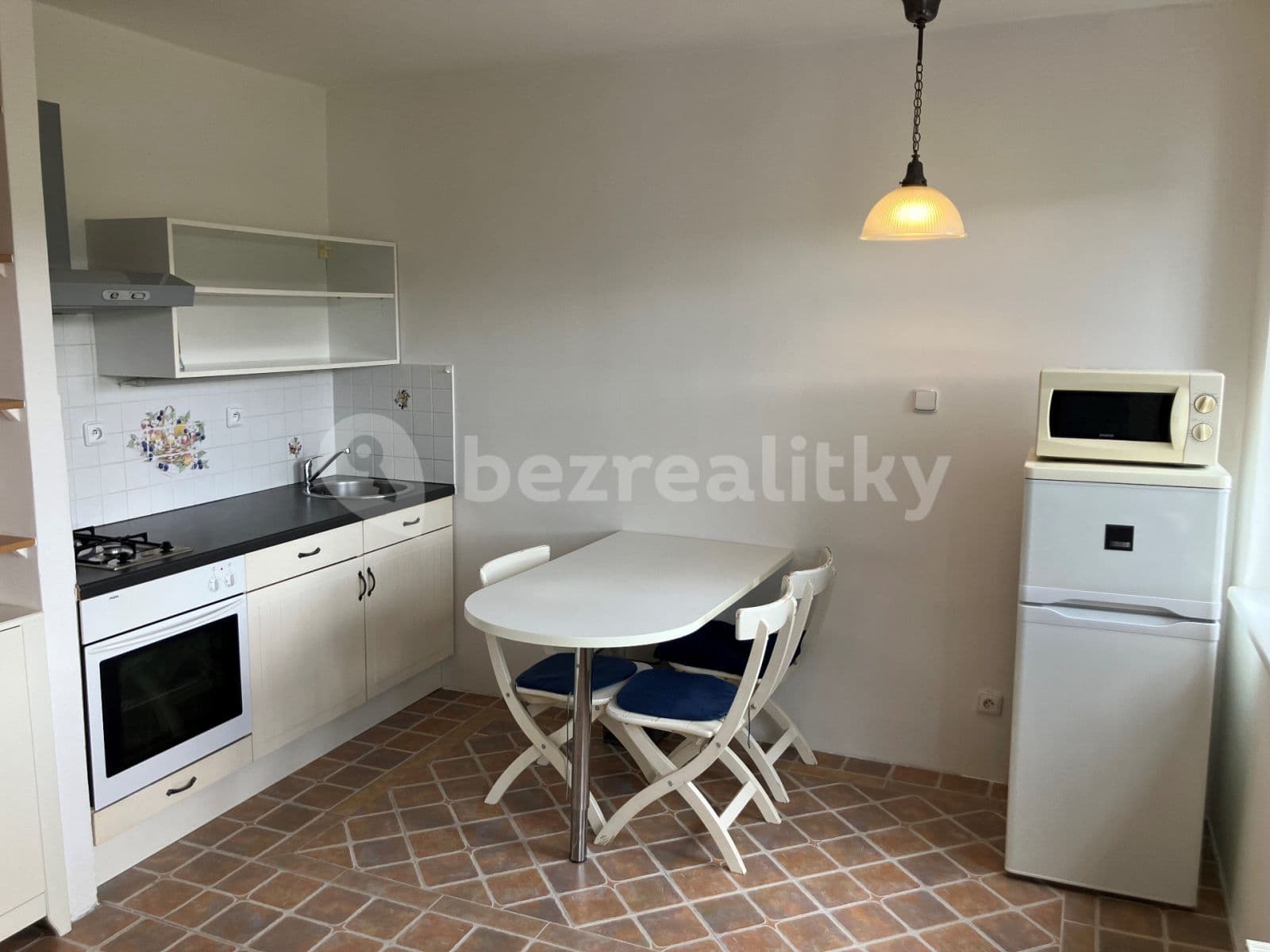 Prenájom bytu 1-izbový 27 m², Za Mlýnem, Praha, Praha Prenájom bytu 1-izbový 27 m², Za Mlýnem, Praha, Praha