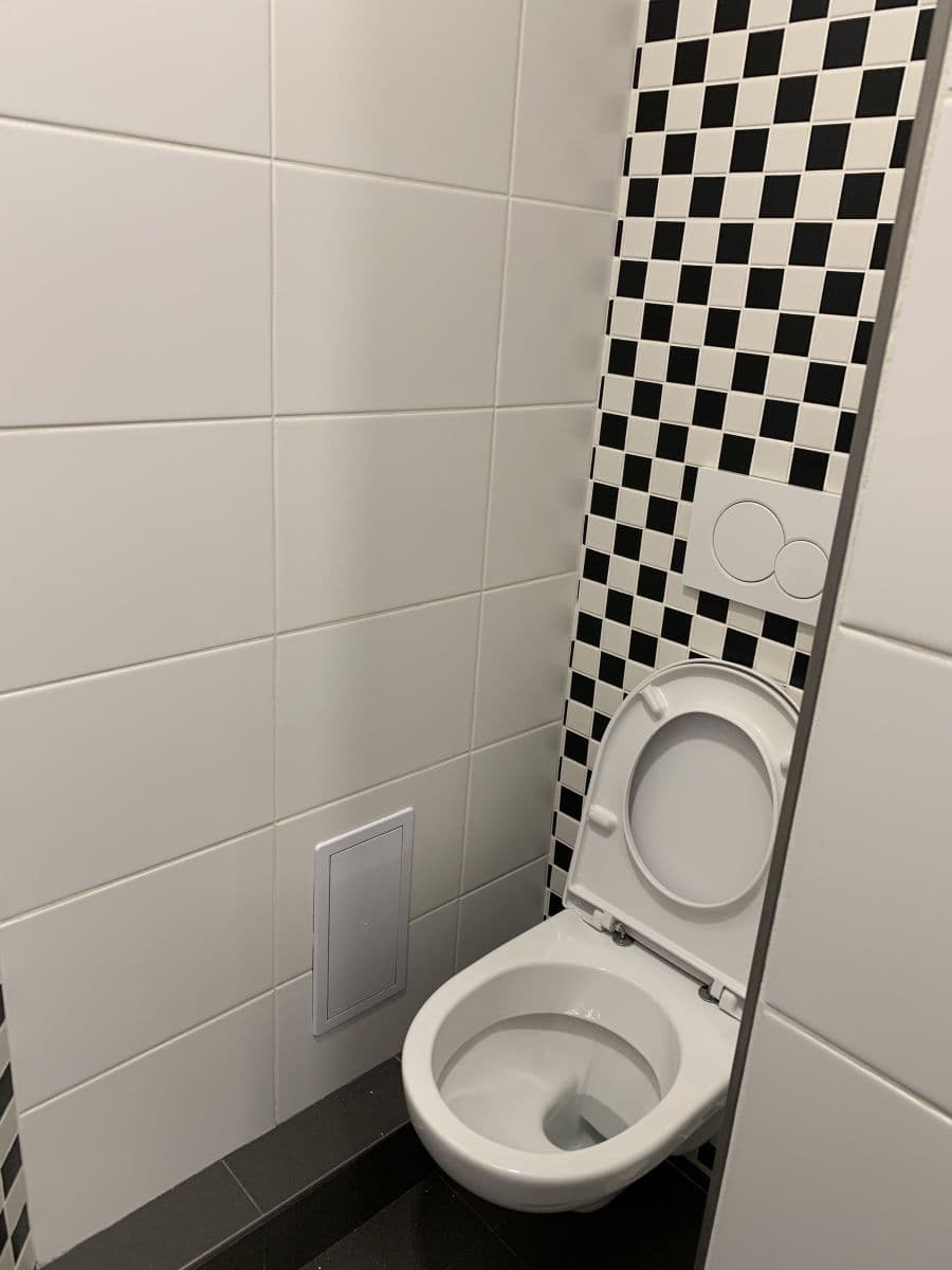 Prenájom bytu 2-izbový 50 m², 28. pluku, Praha, Praha Prenájom bytu 2-izbový 50 m², 28. pluku, Praha, Praha