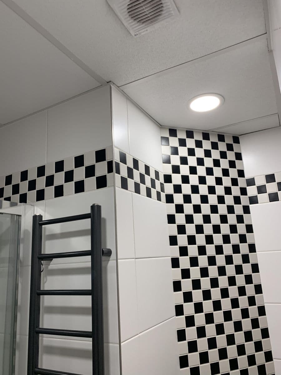 Prenájom bytu 2-izbový 50 m², 28. pluku, Praha, Praha Prenájom bytu 2-izbový 50 m², 28. pluku, Praha, Praha