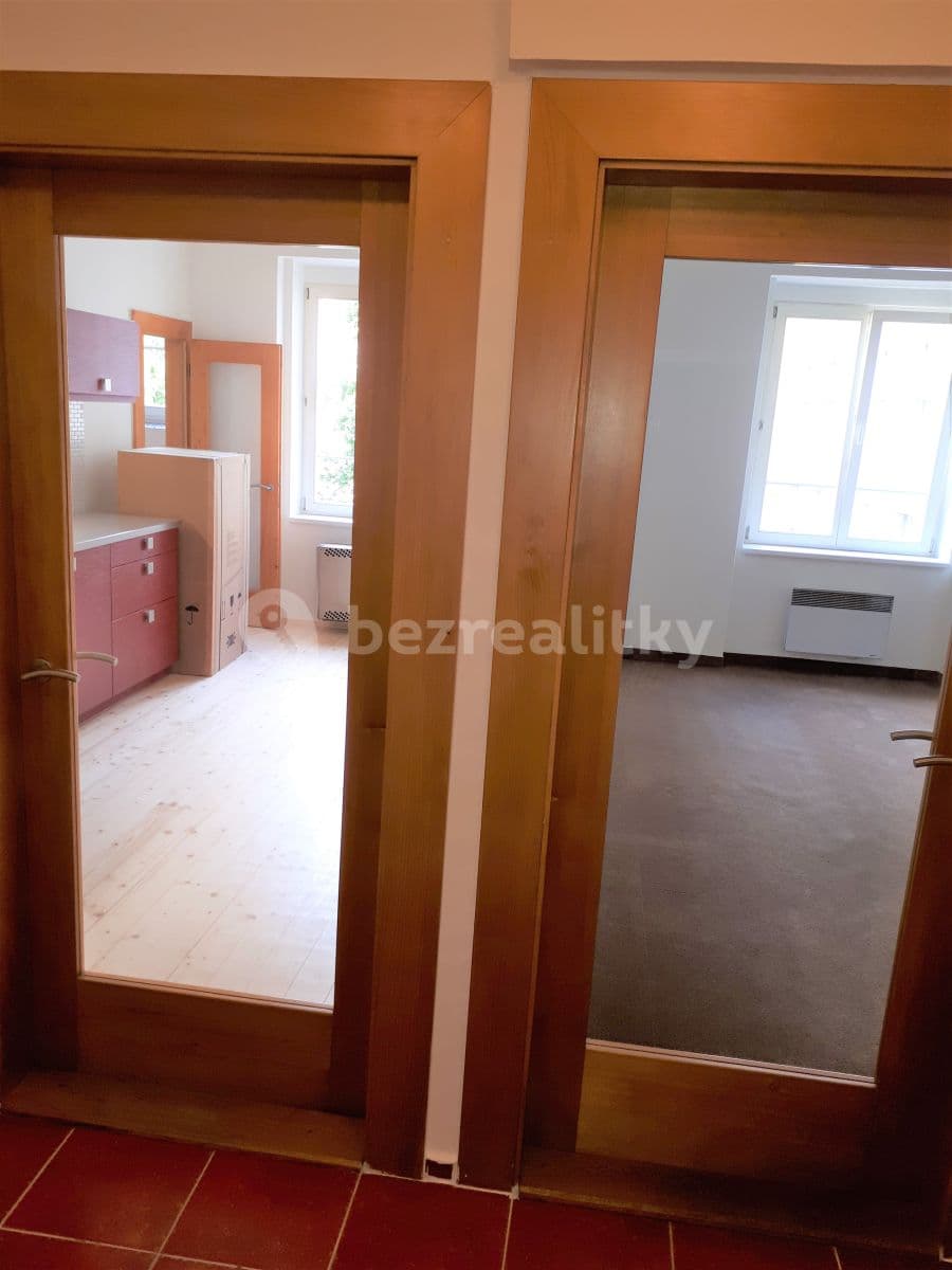 Prenájom bytu 1-izbový 43 m², U Křížku, Praha, Praha Prenájom bytu 1-izbový 43 m², U Křížku, Praha, Praha