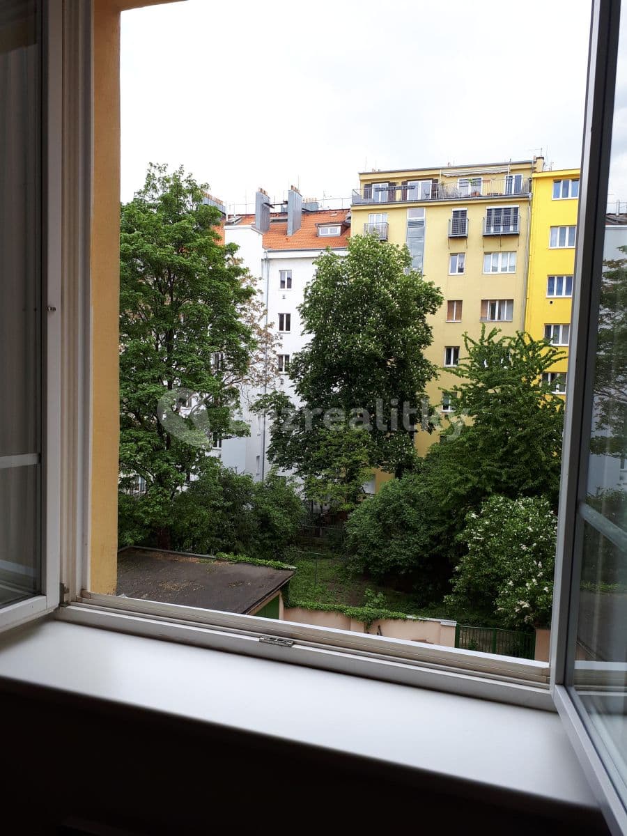 Prenájom bytu 1-izbový 43 m², U Křížku, Praha, Praha Prenájom bytu 1-izbový 43 m², U Křížku, Praha, Praha