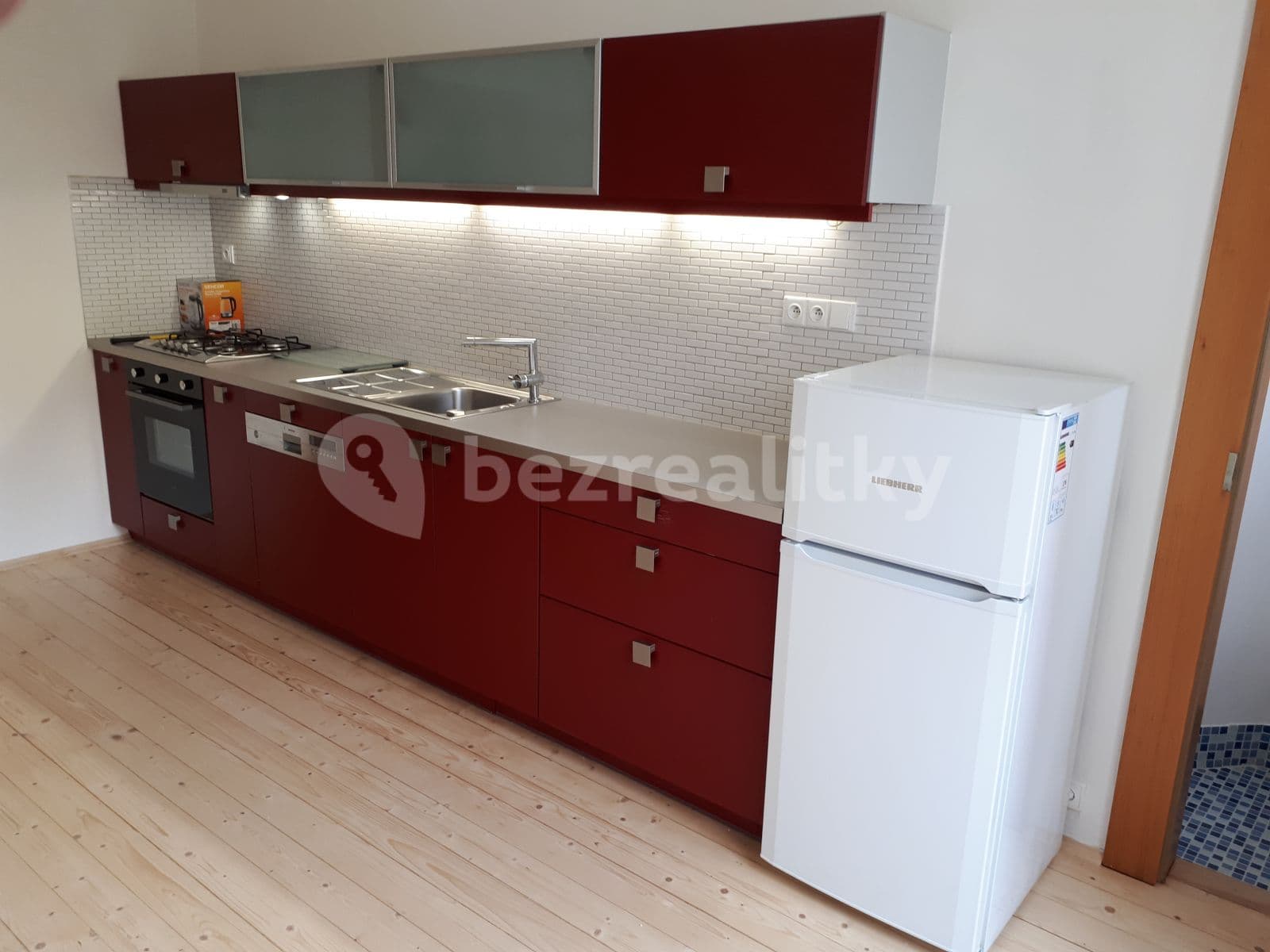 Prenájom bytu 1-izbový 43 m², U Křížku, Praha, Praha Prenájom bytu 1-izbový 43 m², U Křížku, Praha, Praha