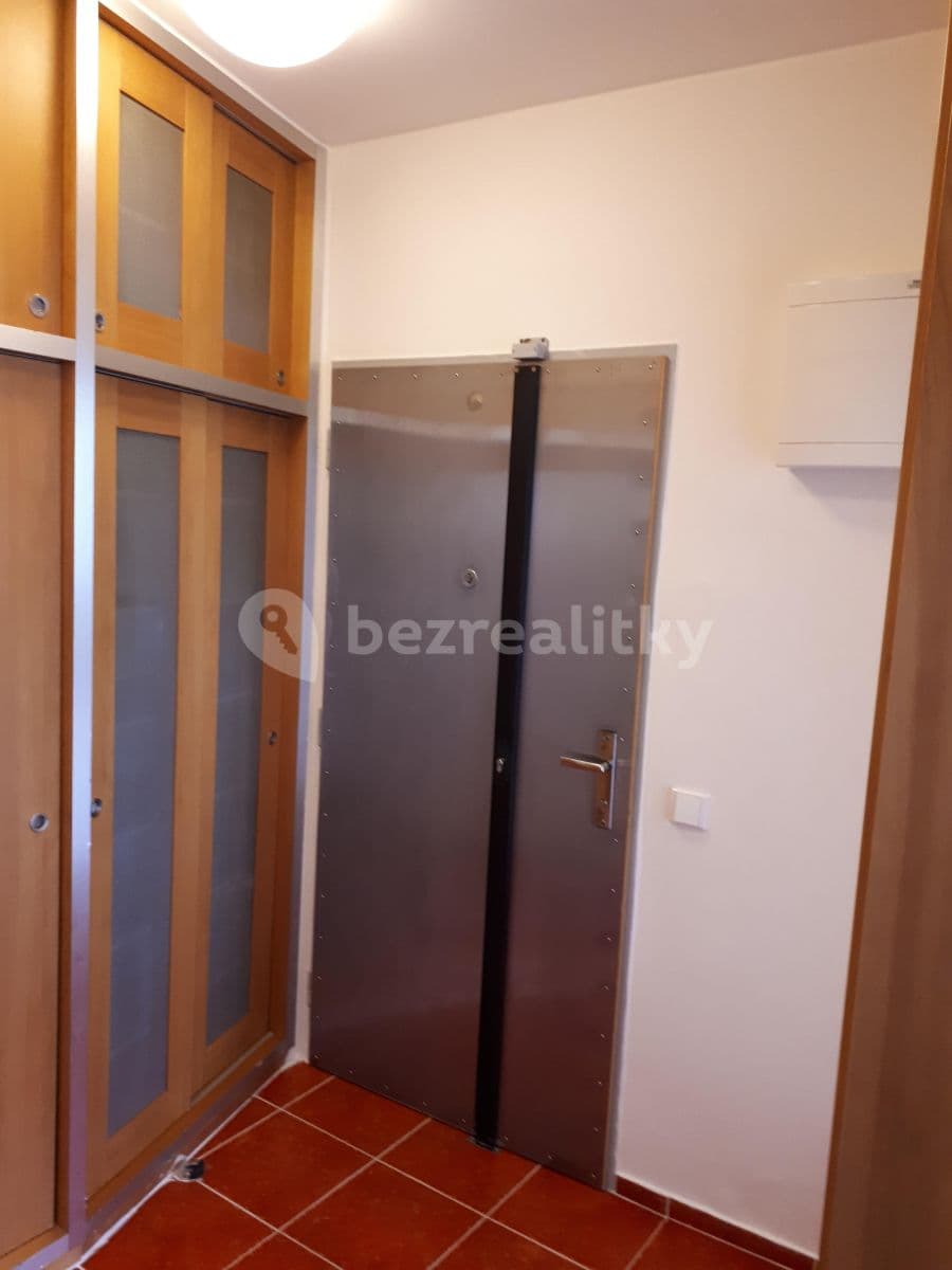 Prenájom bytu 1-izbový 43 m², U Křížku, Praha, Praha Prenájom bytu 1-izbový 43 m², U Křížku, Praha, Praha