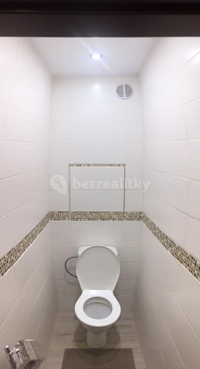 Prenájom bytu 2-izbový 40 m², Blattného, Praha, Praha Prenájom bytu 2-izbový 40 m², Blattného, Praha, Praha