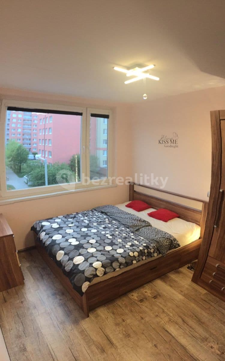Prenájom bytu 2-izbový 40 m², Blattného, Praha, Praha Prenájom bytu 2-izbový 40 m², Blattného, Praha, Praha