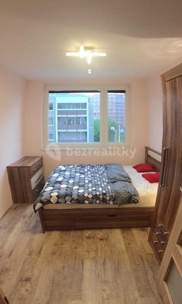 Prenájom bytu 2-izbový 40 m², Blattného, Praha, Praha Prenájom bytu 2-izbový 40 m², Blattného, Praha, Praha
