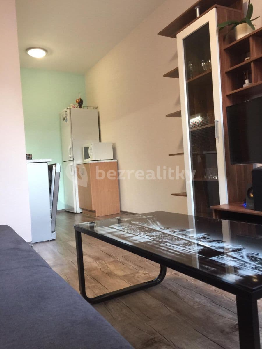 Prenájom bytu 2-izbový 40 m², Blattného, Praha, Praha Prenájom bytu 2-izbový 40 m², Blattného, Praha, Praha