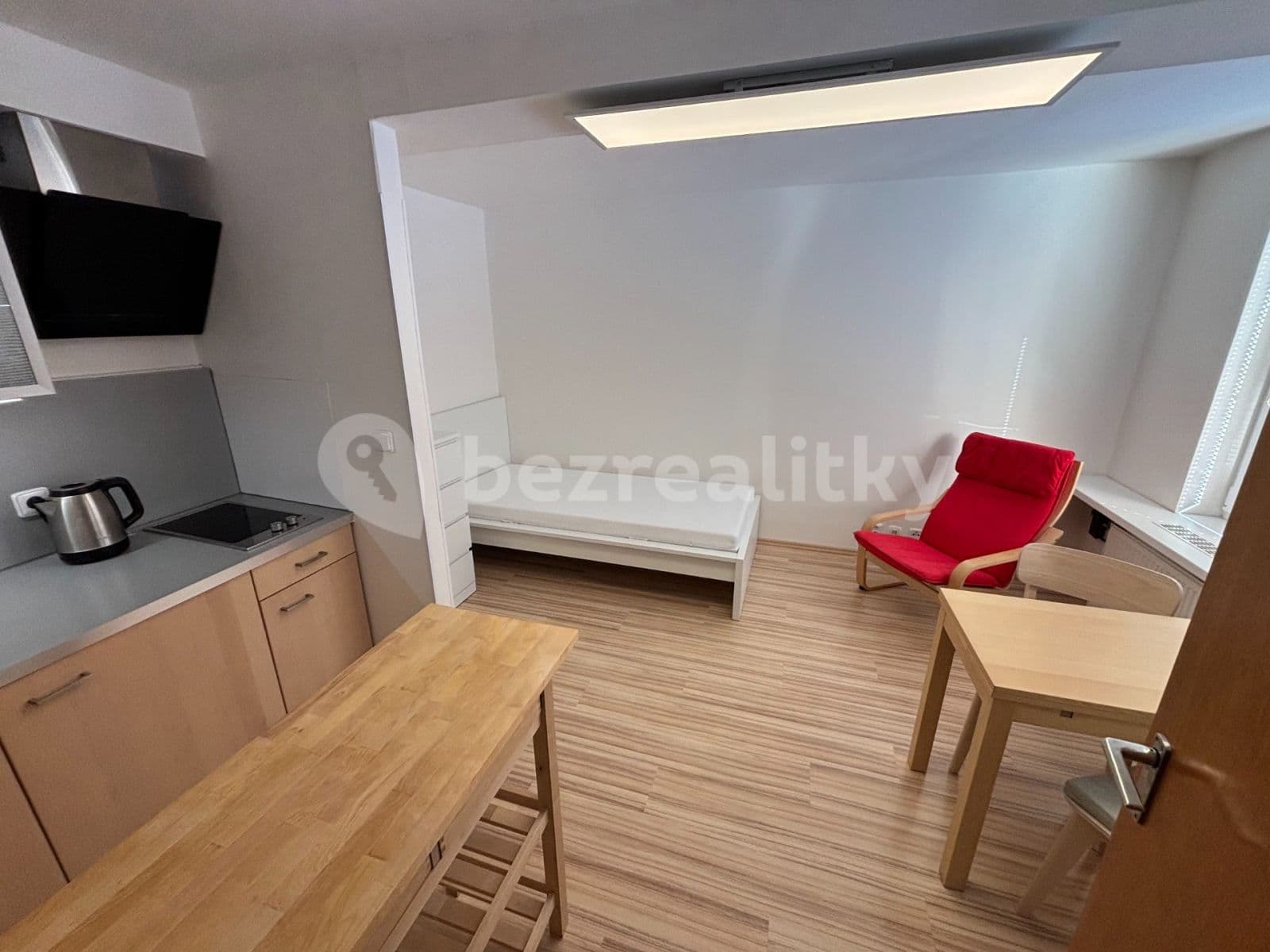 Prenájom bytu Garsoniéra 20 m², Březová, Praha, Praha Prenájom bytu Garsoniéra 20 m², Březová, Praha, Praha