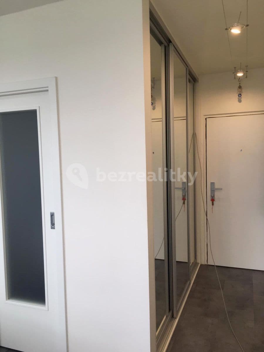 Prenájom bytu 1-izbový 31 m², Tobrucká, Praha, Praha Prenájom bytu 1-izbový 31 m², Tobrucká, Praha, Praha