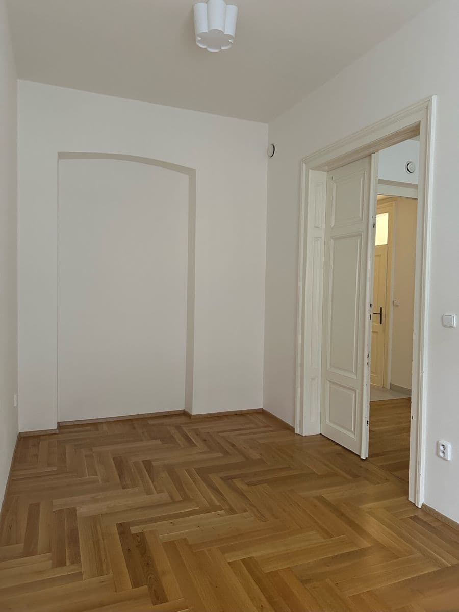 Prenájom bytu 2-izbový 45 m², Slovenská, Olomouc, Olomoucký kraj Prenájom bytu 2-izbový 45 m², Slovenská, Olomouc, Olomoucký kraj
