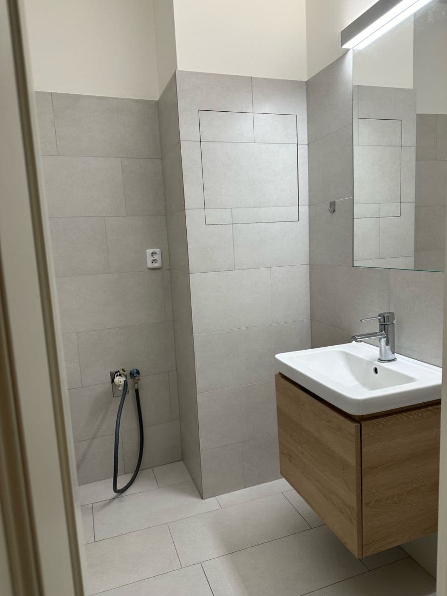 Prenájom bytu 2-izbový 45 m², Slovenská, Olomouc, Olomoucký kraj Prenájom bytu 2-izbový 45 m², Slovenská, Olomouc, Olomoucký kraj