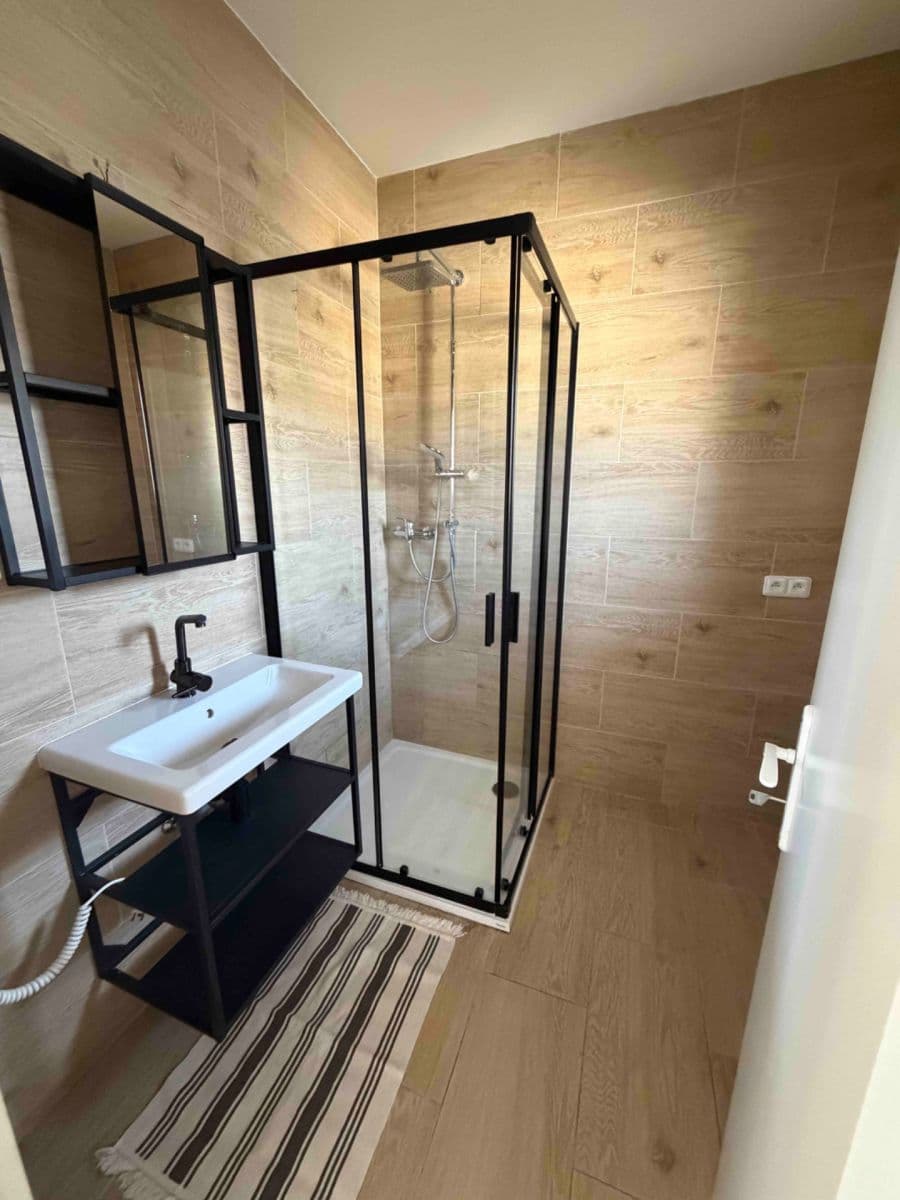 Prenájom bytu 2-izbový 96 m², Strakonická, Praha, Praha Prenájom bytu 2-izbový 96 m², Strakonická, Praha, Praha