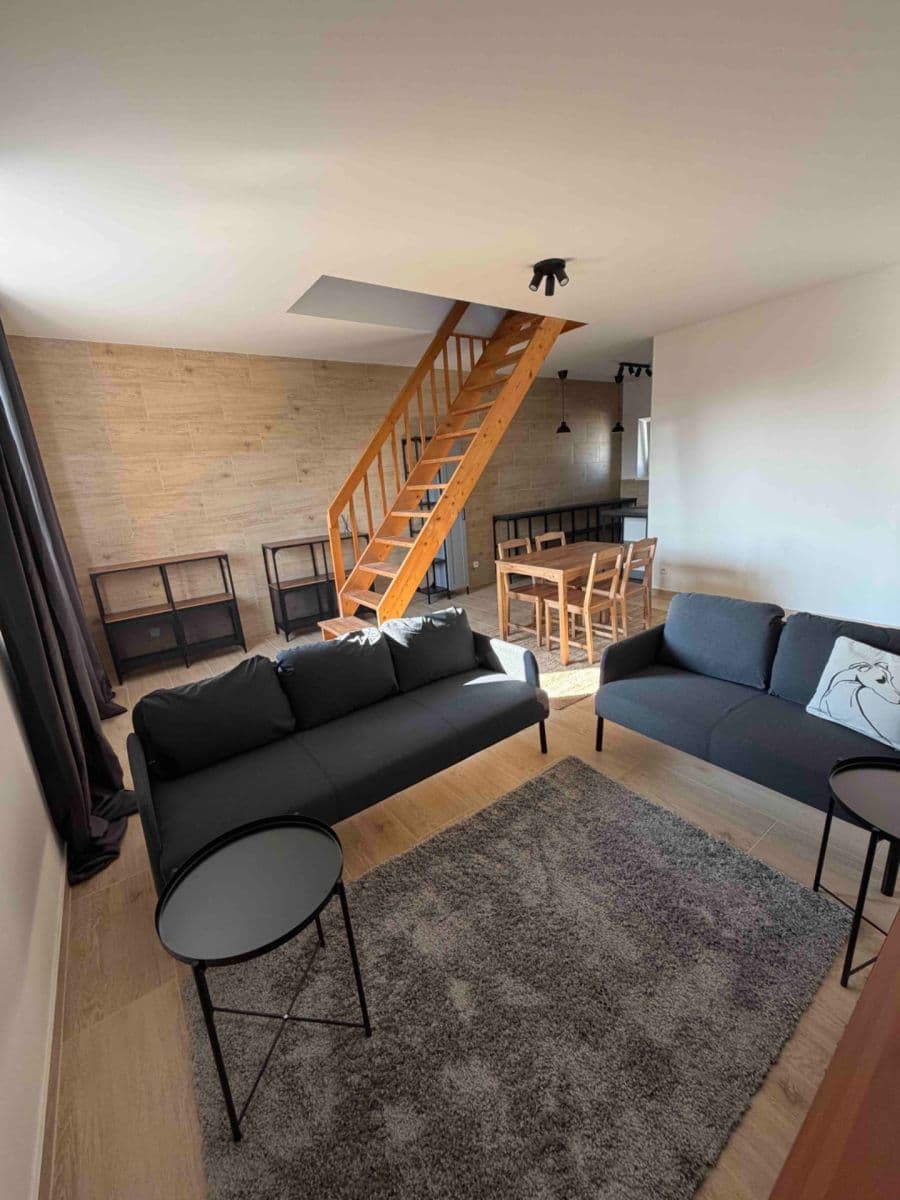 Prenájom bytu 2-izbový 96 m², Strakonická, Praha, Praha Prenájom bytu 2-izbový 96 m², Strakonická, Praha, Praha