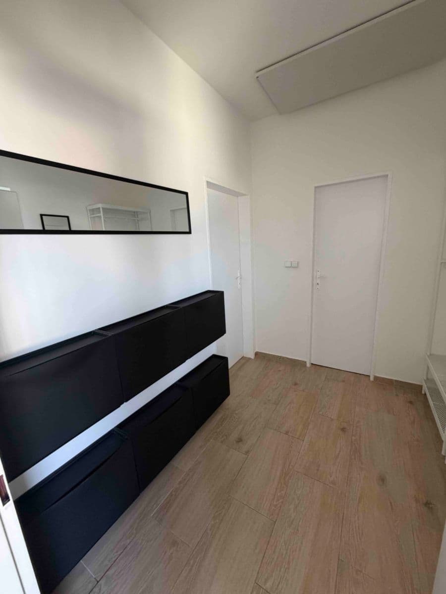 Prenájom bytu 2-izbový 96 m², Strakonická, Praha, Praha Prenájom bytu 2-izbový 96 m², Strakonická, Praha, Praha