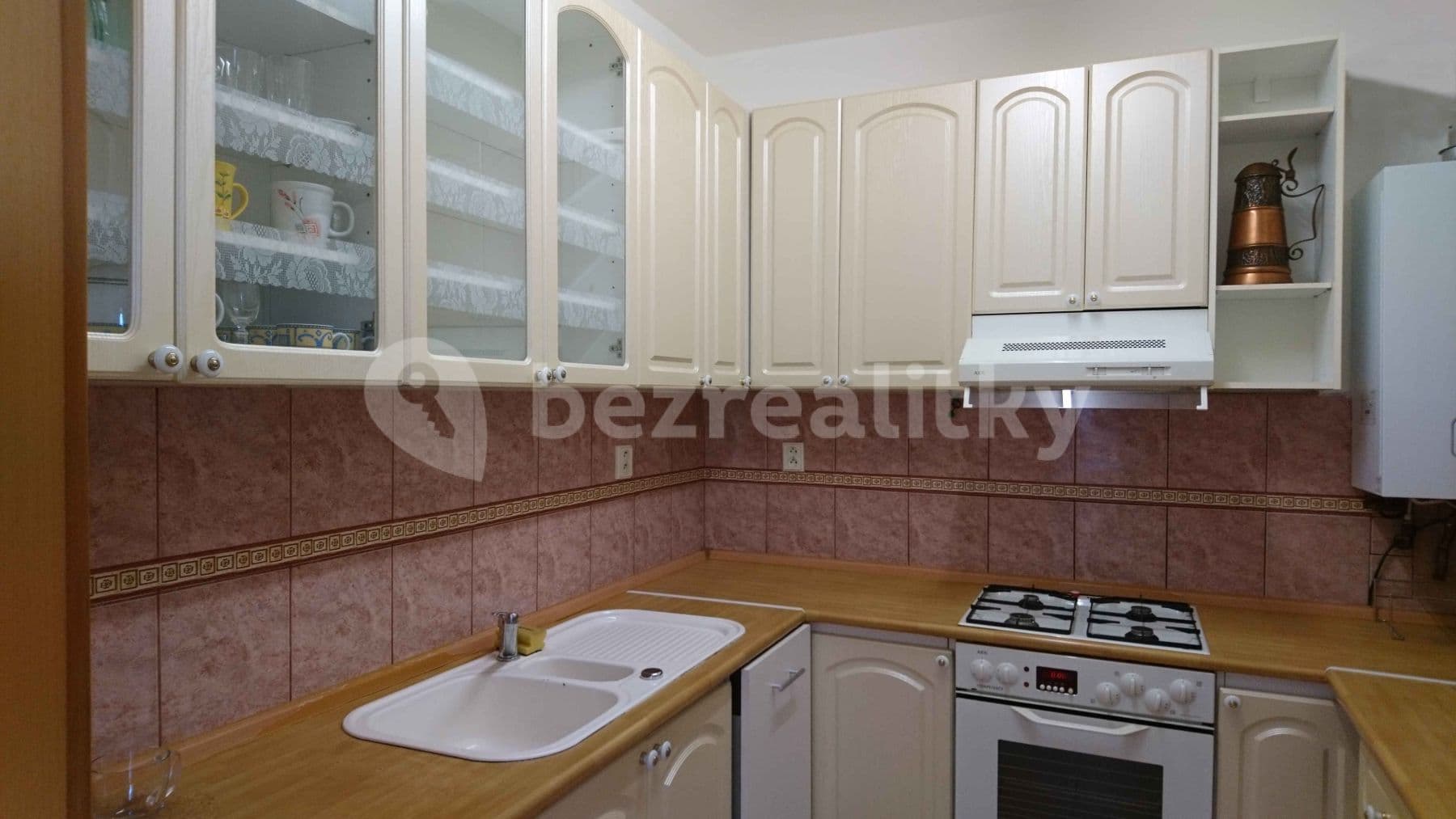 Prenájom bytu 4-izbový 80 m², Pod Fialkou, Praha, Praha Prenájom bytu 4-izbový 80 m², Pod Fialkou, Praha, Praha
