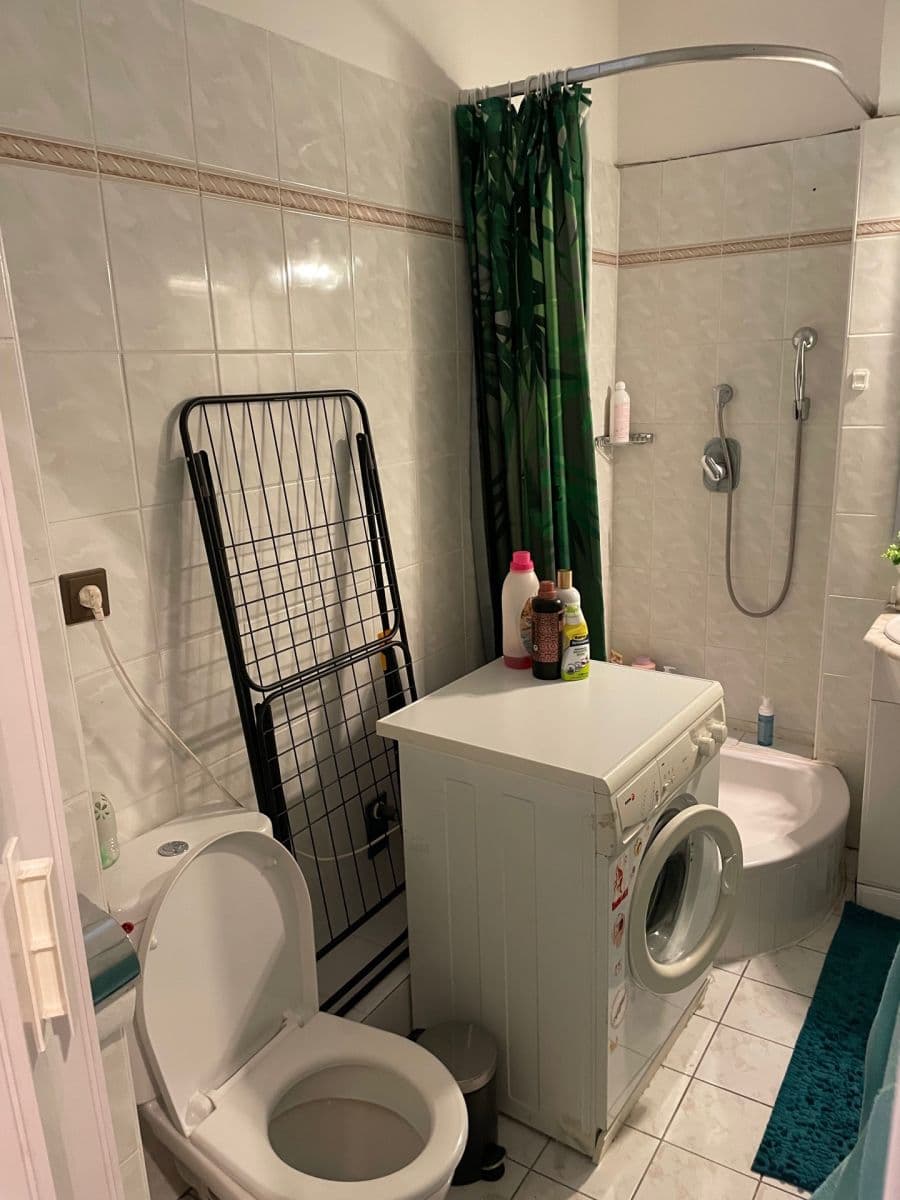 Prenájom bytu Garsoniéra 27 m², Myslbekova, Praha, Praha Prenájom bytu Garsoniéra 27 m², Myslbekova, Praha, Praha