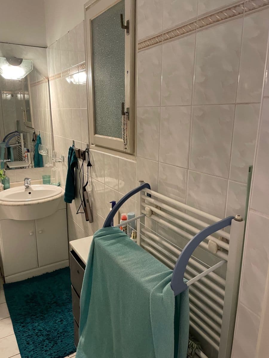 Prenájom bytu Garsoniéra 27 m², Myslbekova, Praha, Praha Prenájom bytu Garsoniéra 27 m², Myslbekova, Praha, Praha