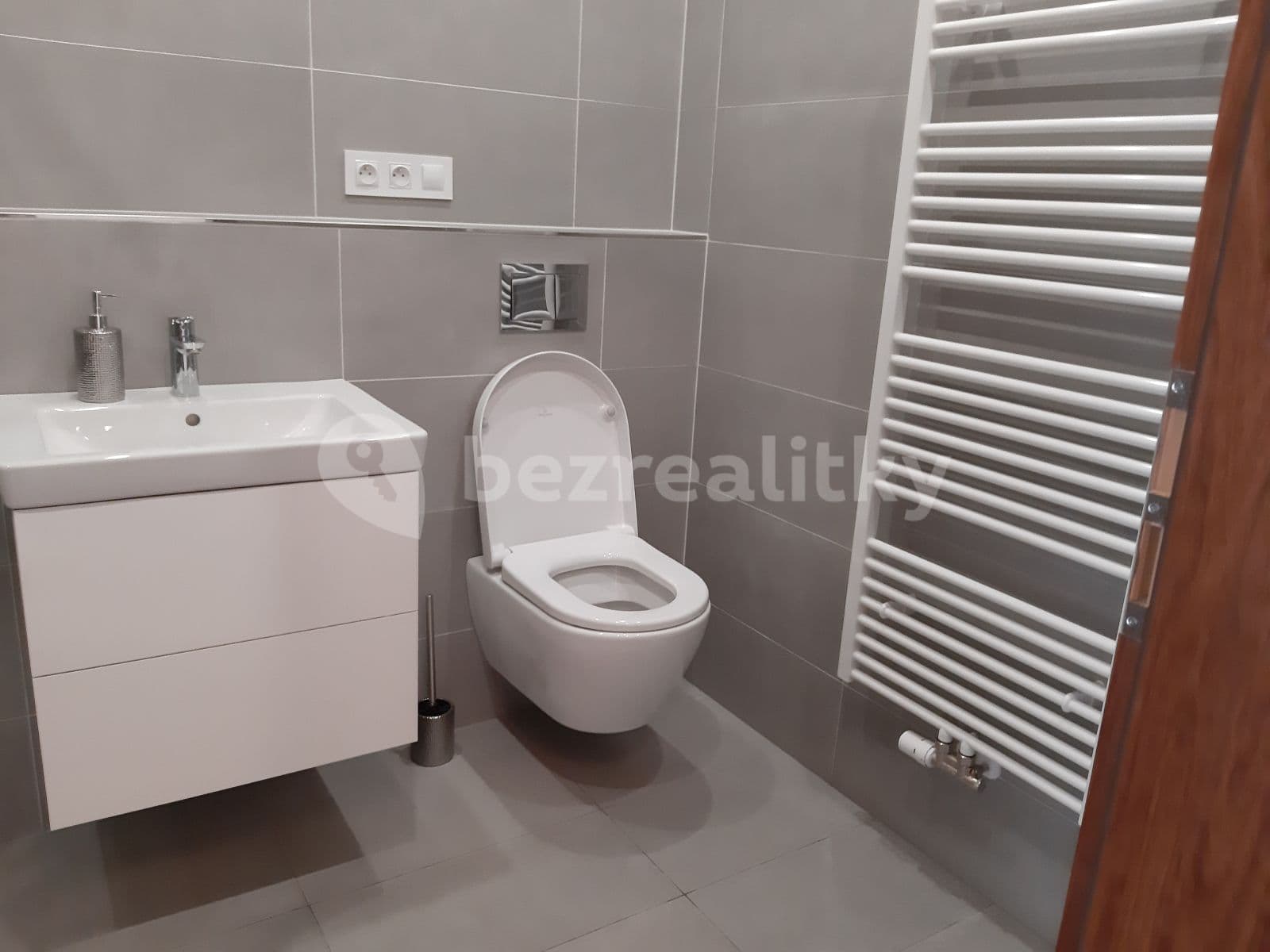 Prenájom bytu 1-izbový 34 m², Walterovo náměstí, Praha, Praha Prenájom bytu 1-izbový 34 m², Walterovo náměstí, Praha, Praha