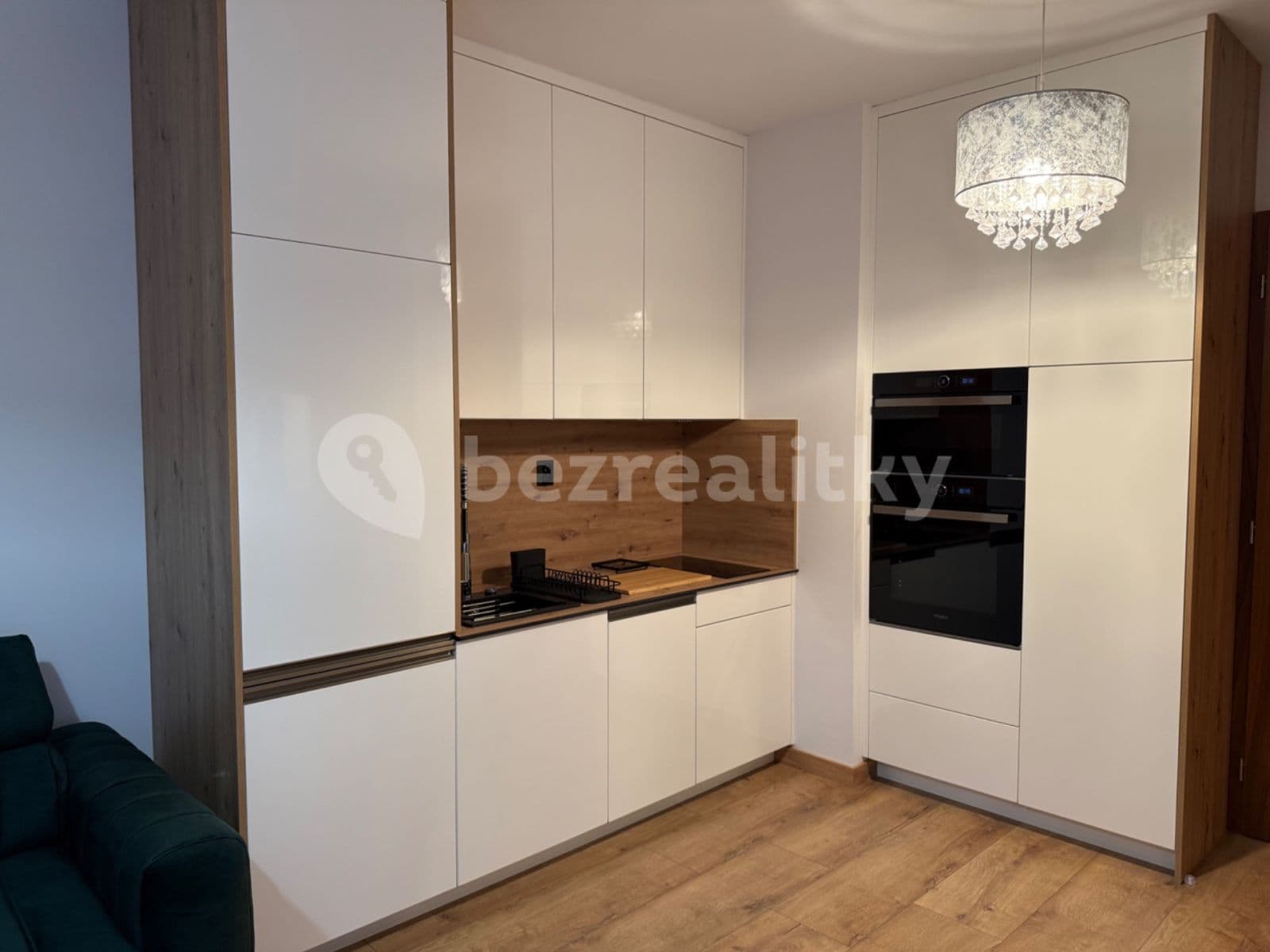 Prenájom bytu 1-izbový 34 m², Walterovo náměstí, Praha, Praha Prenájom bytu 1-izbový 34 m², Walterovo náměstí, Praha, Praha