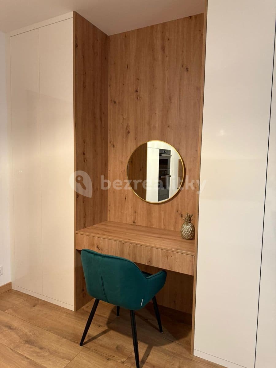 Prenájom bytu 1-izbový 34 m², Walterovo náměstí, Praha, Praha Prenájom bytu 1-izbový 34 m², Walterovo náměstí, Praha, Praha