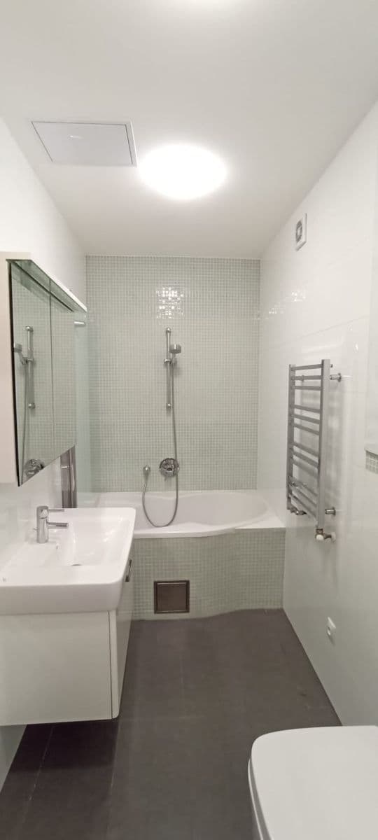 Prenájom bytu 1-izbový 48 m², Ke Krči, Praha, Praha Prenájom bytu 1-izbový 48 m², Ke Krči, Praha, Praha
