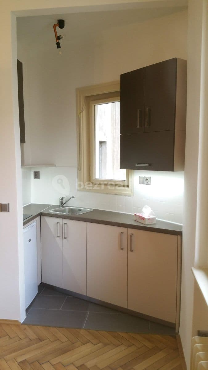 Prenájom bytu 1-izbový 26 m², Antonínská, Praha, Praha Prenájom bytu 1-izbový 26 m², Antonínská, Praha, Praha