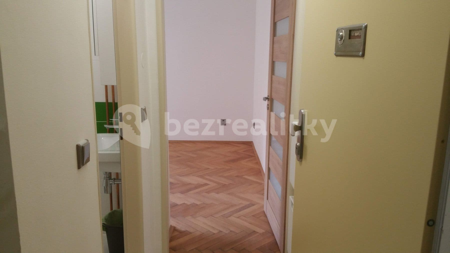 Prenájom bytu 1-izbový 26 m², Antonínská, Praha, Praha Prenájom bytu 1-izbový 26 m², Antonínská, Praha, Praha