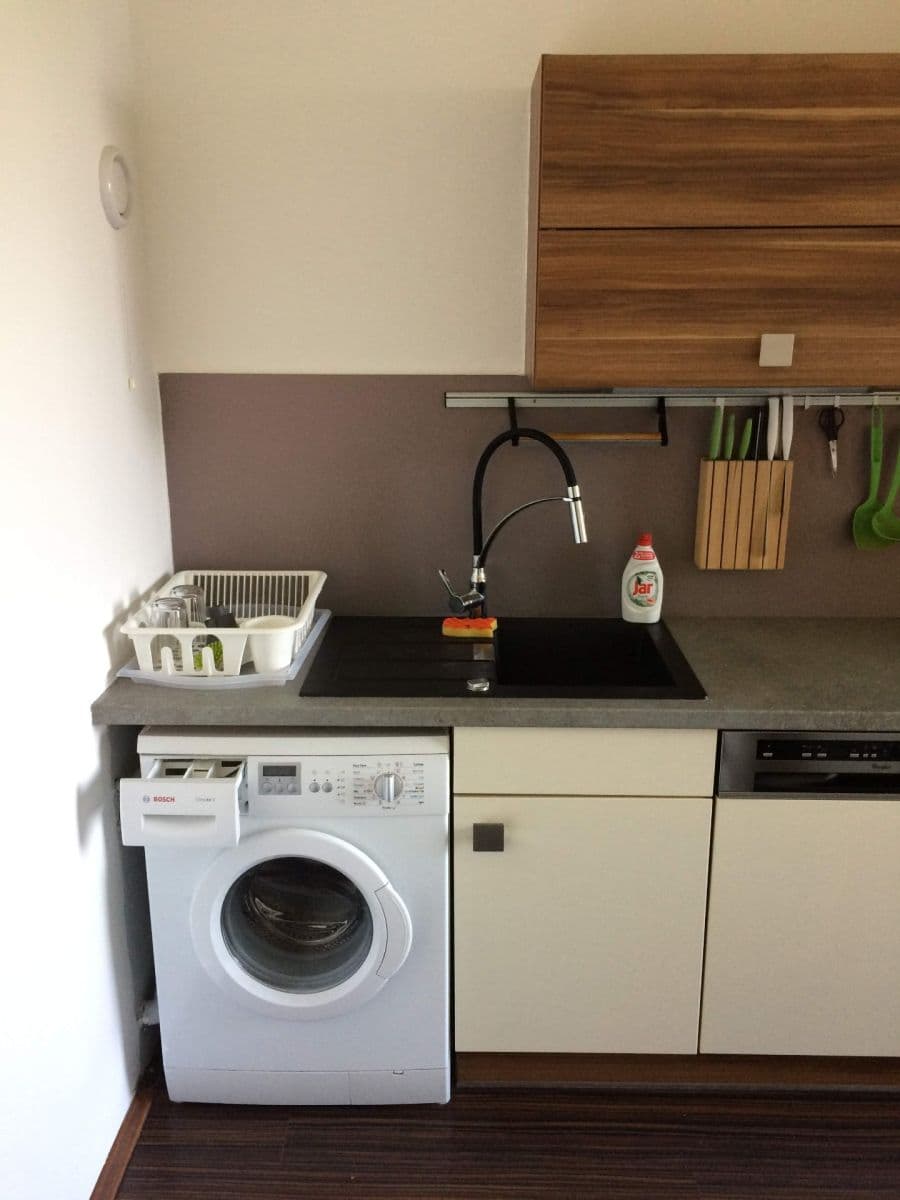 Prenájom bytu 3-izbový 74 m², Lindavská, Praha, Praha Prenájom bytu 3-izbový 74 m², Lindavská, Praha, Praha