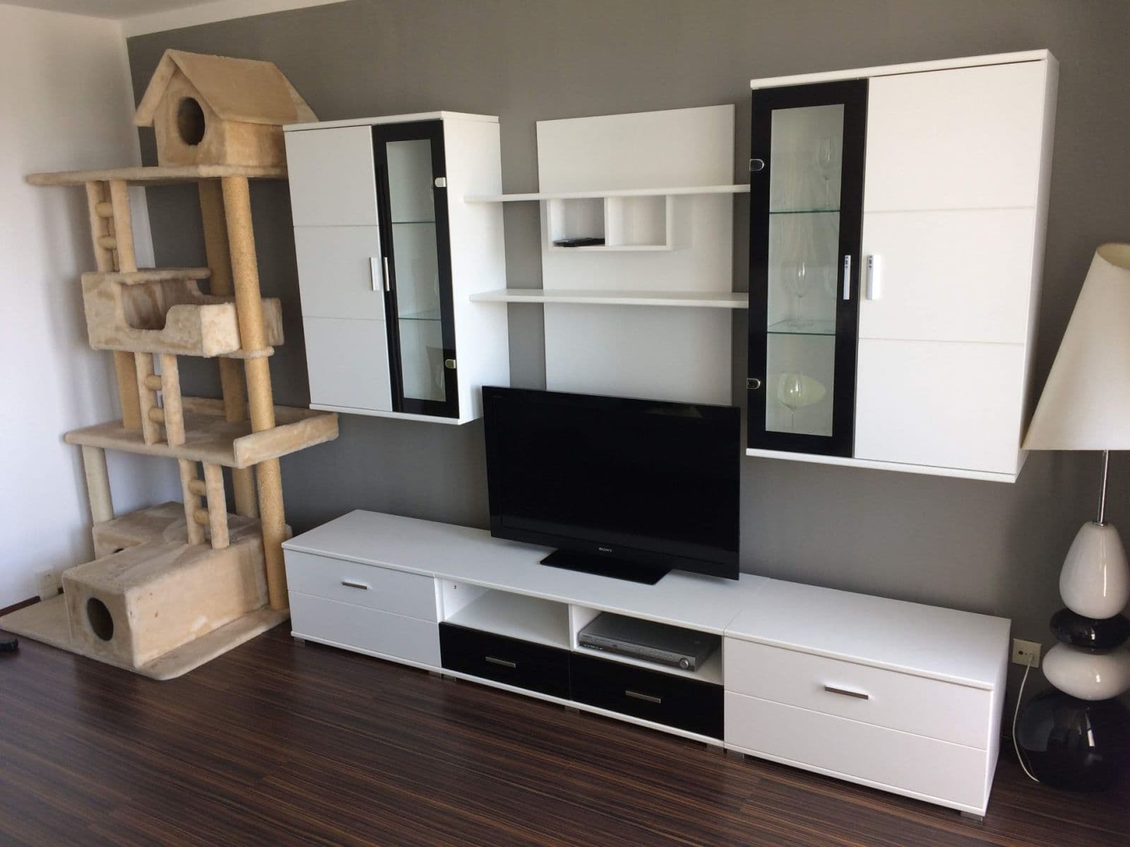 Prenájom bytu 3-izbový 74 m², Lindavská, Praha, Praha Prenájom bytu 3-izbový 74 m², Lindavská, Praha, Praha