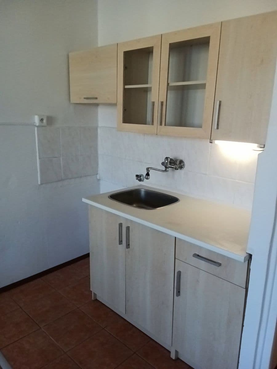 Prenájom bytu Garsoniéra 28 m², Švehlova, Praha, Praha Prenájom bytu Garsoniéra 28 m², Švehlova, Praha, Praha