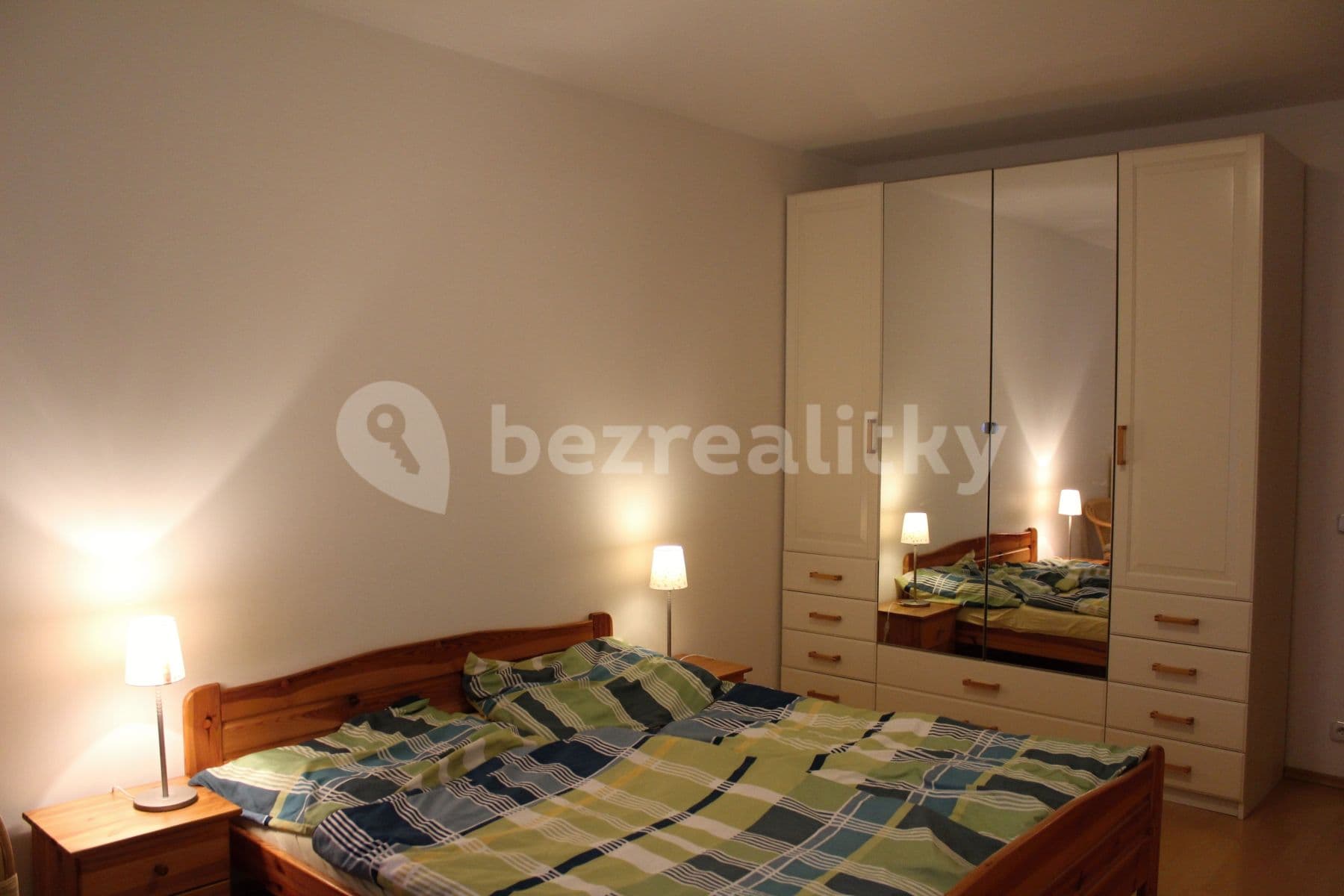 Prenájom bytu 2-izbový 62 m², Nová kolonie, Praha, Praha Prenájom bytu 2-izbový 62 m², Nová kolonie, Praha, Praha