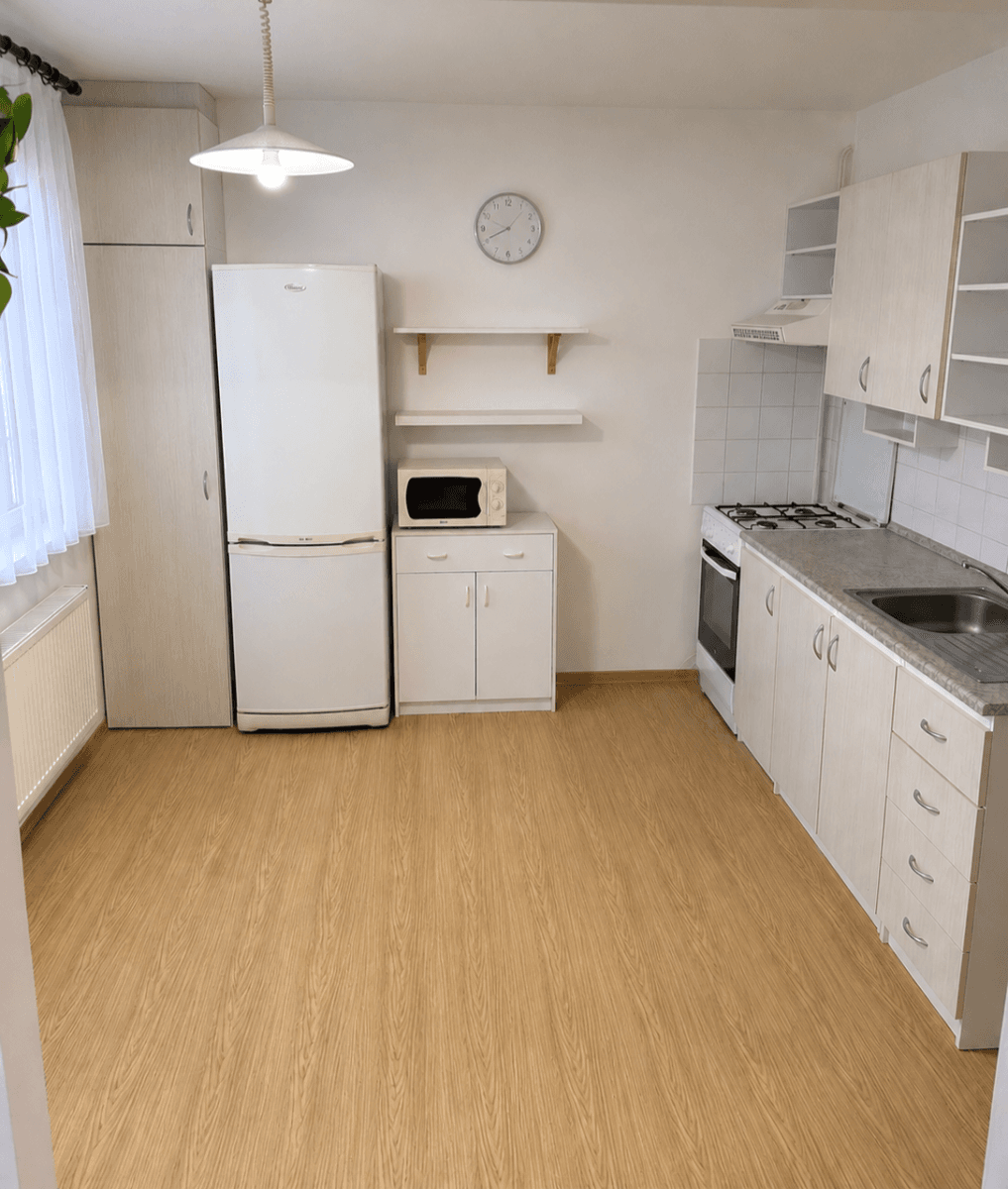 Prenájom bytu 2-izbový 55 m², Kpt. Jaroše, Třebíč, Kraj Vysočina Prenájom bytu 2-izbový 55 m², Kpt. Jaroše, Třebíč, Kraj Vysočina