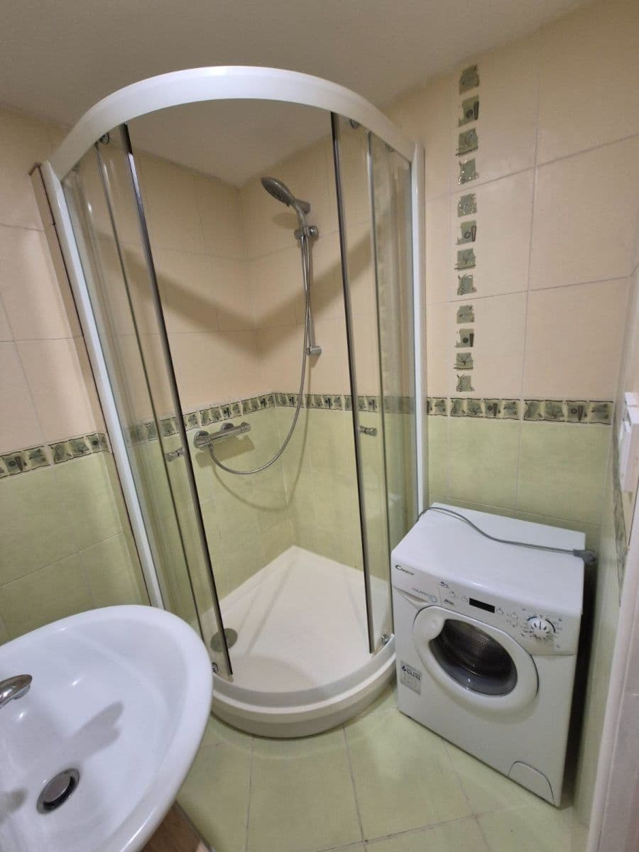 Prenájom bytu 3-izbový 70 m², Poznaňská, Brno, Jihomoravský kraj Prenájom bytu 3-izbový 70 m², Poznaňská, Brno, Jihomoravský kraj