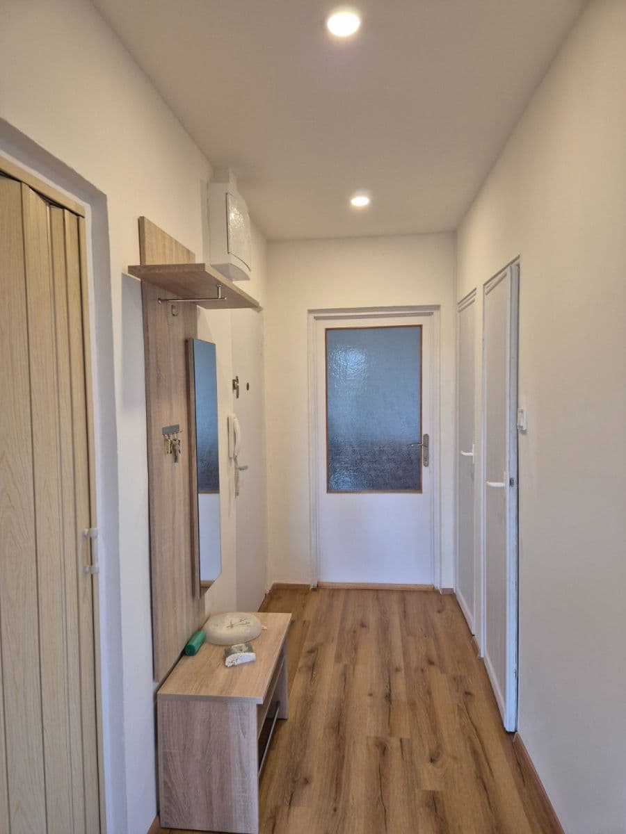 Prenájom bytu 3-izbový 70 m², Poznaňská, Brno, Jihomoravský kraj Prenájom bytu 3-izbový 70 m², Poznaňská, Brno, Jihomoravský kraj