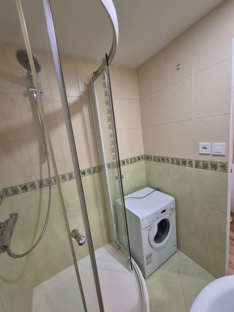 Prenájom bytu 3-izbový 70 m², Poznaňská, Brno, Jihomoravský kraj Prenájom bytu 3-izbový 70 m², Poznaňská, Brno, Jihomoravský kraj