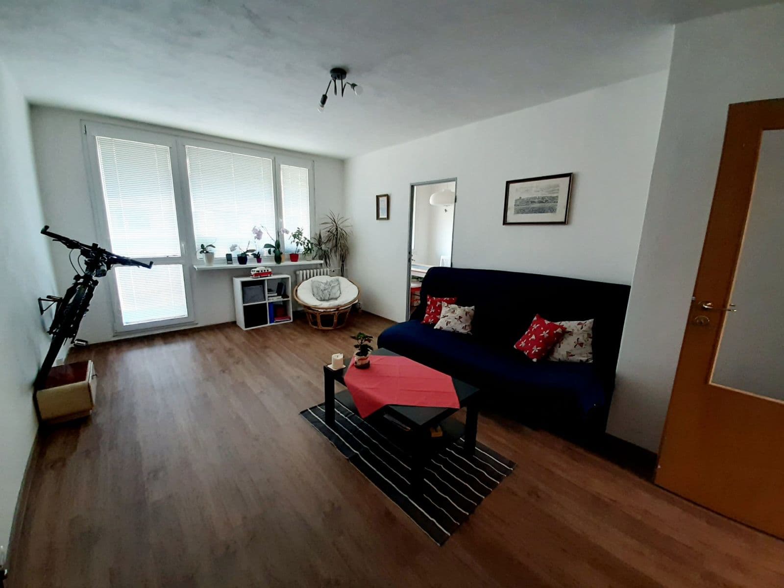 Prenájom bytu 3-izbový 76 m², Na Rovnosti, Praha, Praha Prenájom bytu 3-izbový 76 m², Na Rovnosti, Praha, Praha