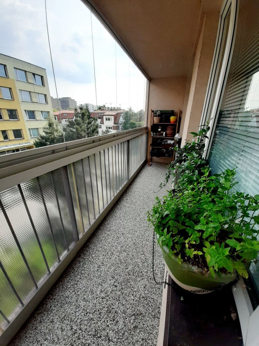 Prenájom bytu 3-izbový 76 m², Na Rovnosti, Praha, Praha Prenájom bytu 3-izbový 76 m², Na Rovnosti, Praha, Praha