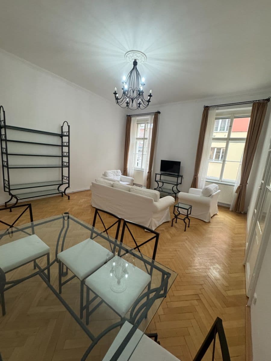 Prenájom bytu 2-izbový 89 m², Balbínova, Praha, Praha Prenájom bytu 2-izbový 89 m², Balbínova, Praha, Praha