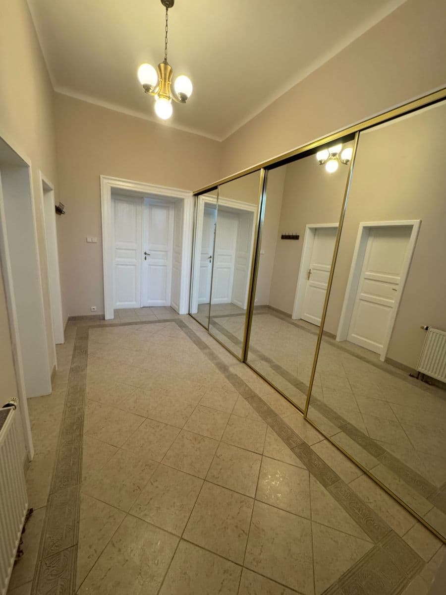 Prenájom bytu 2-izbový 89 m², Balbínova, Praha, Praha Prenájom bytu 2-izbový 89 m², Balbínova, Praha, Praha