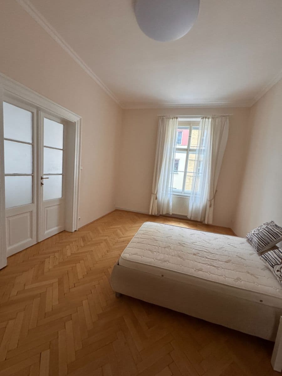 Prenájom bytu 2-izbový 89 m², Balbínova, Praha, Praha Prenájom bytu 2-izbový 89 m², Balbínova, Praha, Praha