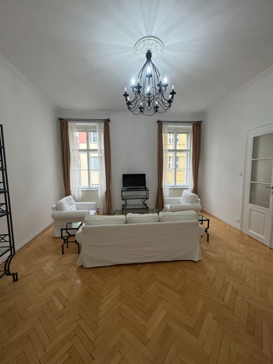 Prenájom bytu 2-izbový 89 m², Balbínova, Praha, Praha Prenájom bytu 2-izbový 89 m², Balbínova, Praha, Praha