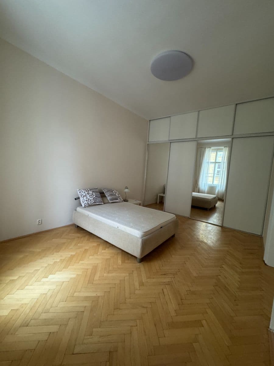 Prenájom bytu 2-izbový 89 m², Balbínova, Praha, Praha Prenájom bytu 2-izbový 89 m², Balbínova, Praha, Praha