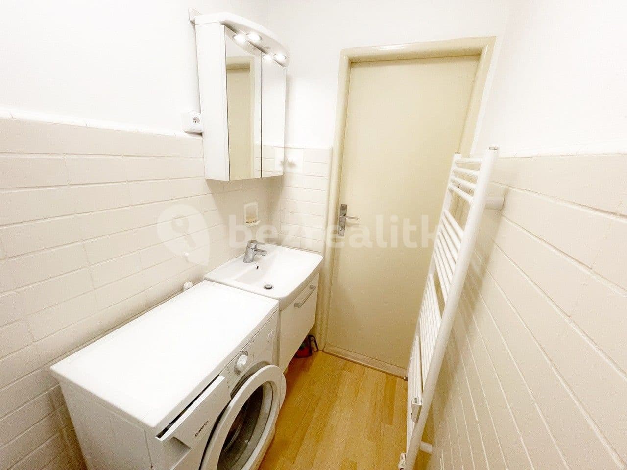 Prenájom bytu 2-izbový 47 m², Sokolovská, Praha, Praha Prenájom bytu 2-izbový 47 m², Sokolovská, Praha, Praha