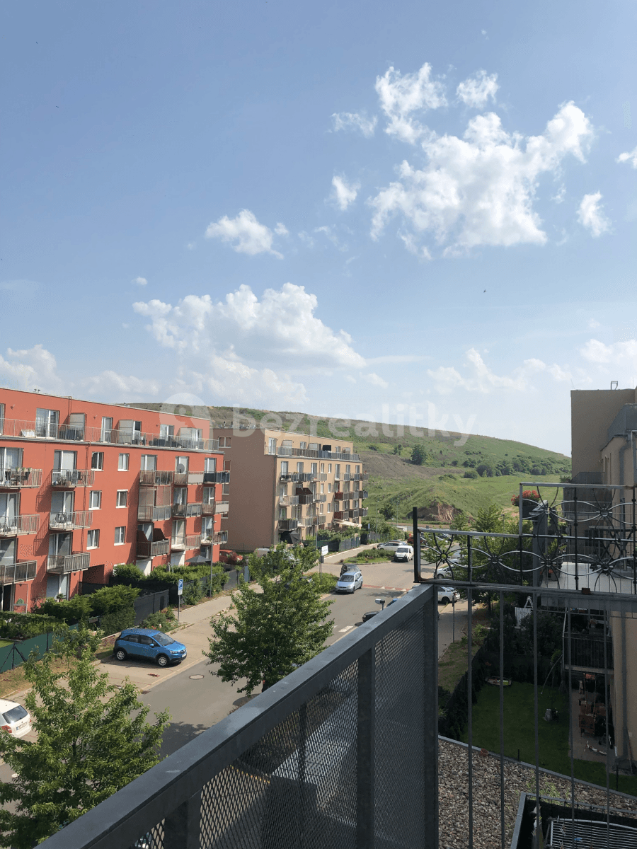 Prenájom bytu 2-izbový 55 m², Hostivice, Středočeský kraj Prenájom bytu 2-izbový 55 m², Hostivice, Středočeský kraj