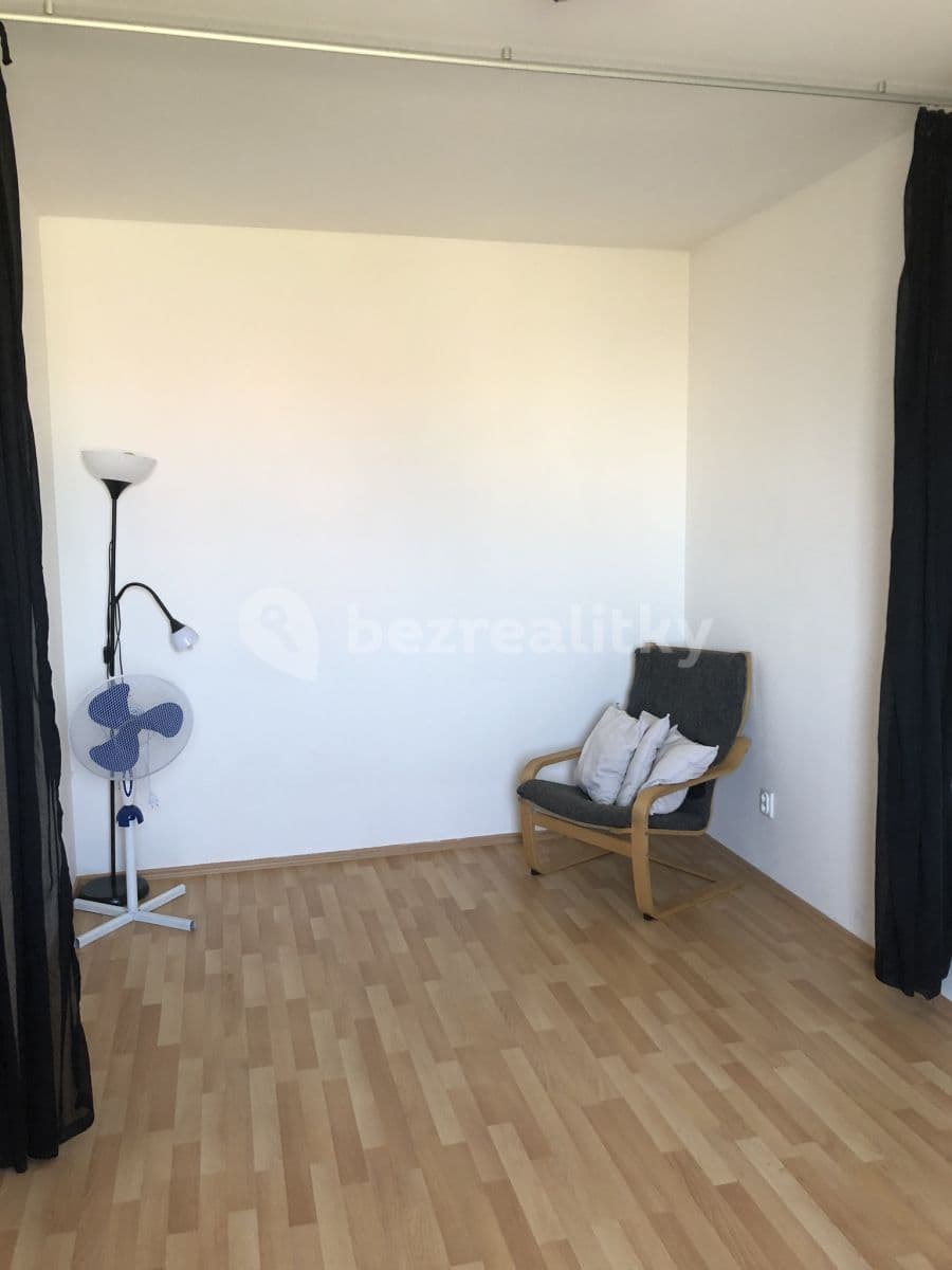 Prenájom bytu 2-izbový 55 m², Hostivice, Středočeský kraj Prenájom bytu 2-izbový 55 m², Hostivice, Středočeský kraj