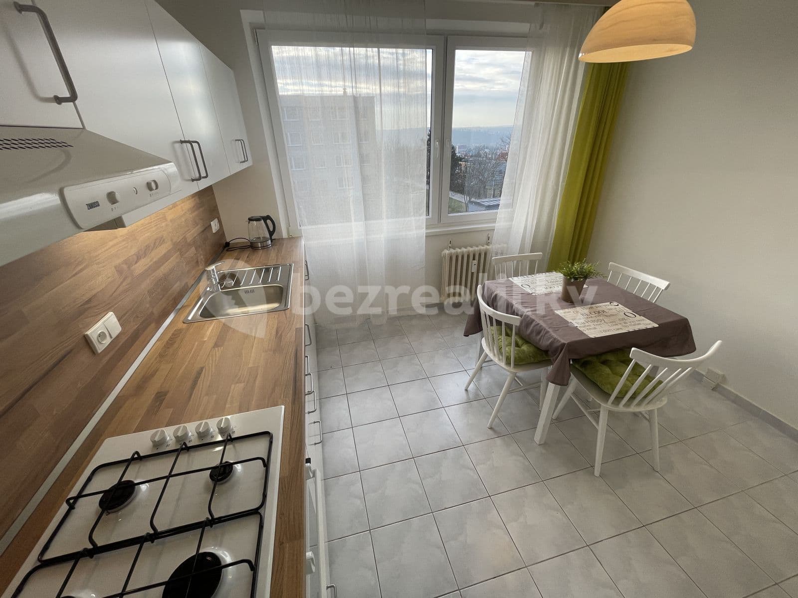 Prenájom bytu 4-izbový 83 m², Daňkova, Praha, Praha Prenájom bytu 4-izbový 83 m², Daňkova, Praha, Praha
