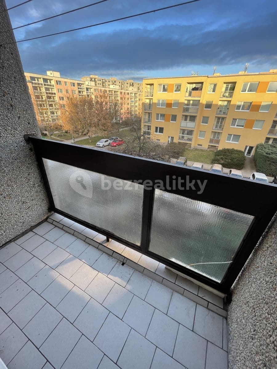 Prenájom bytu 4-izbový 83 m², Daňkova, Praha, Praha Prenájom bytu 4-izbový 83 m², Daňkova, Praha, Praha